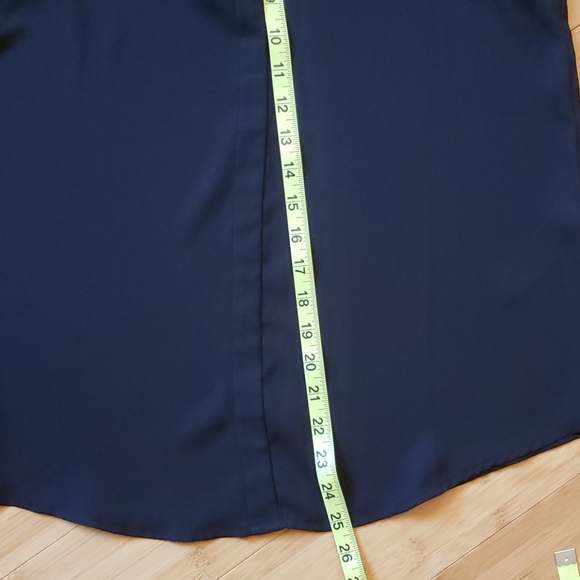 Black cut-out  sleeve-less blouce "FINAL PRICE" - Picture 10 of 11